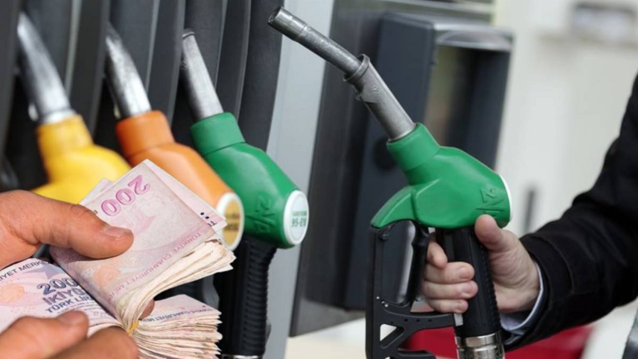 Akaryakıt fiyatlarına ZAM ÜZTÜNE ZAM! 17 Kasım benzin ve motorin fiyatları ne kadar, kaç TL? 
