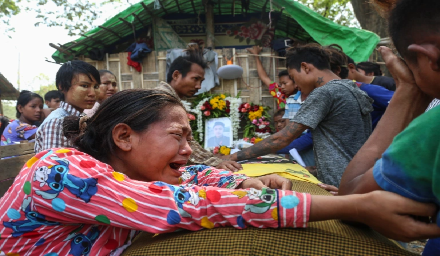 Çevrimiçi baskılar sıkılaştıkça Myanmar'da ölü sayısı 550'ye çıktı