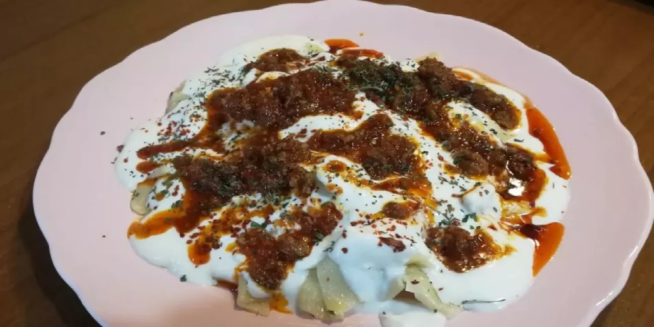 Dadaş Diyarı Erzurum Tatar Böreğine Bayılacaksınız! Tatar Böreği Tarifi Nasıl Pişirilir?