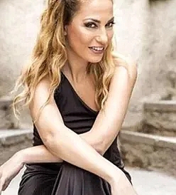 Deniz Arcak Kimdir? Hayatı, Kariyeri ve Başarıları