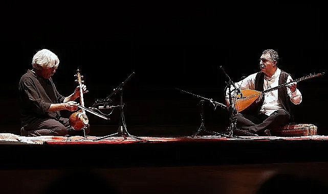 Kayhan Kalhor ve Erdal Erzincan’dan İzmir’de Kültürleri Buluşturan Konser