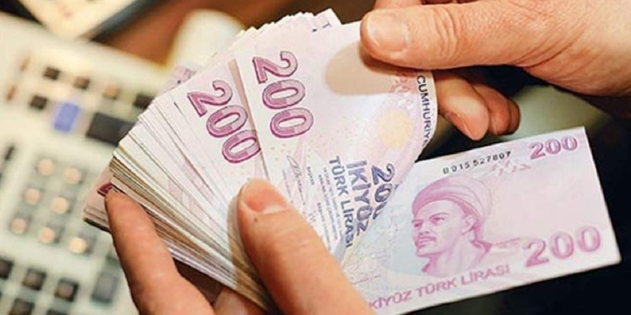 Dikkat maaşlara 638 TL ek ödeme yansıyacak! Milyonlarca çalışanı bu haber mutluluktan havalara uçuracak