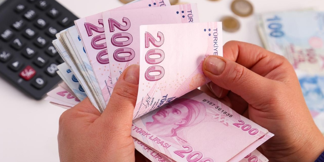 Son Dakika gelişmesi açıklandı! Emekli ve memurların beklediği müjdeli haber geldi! Paralar hesaplara yatacak