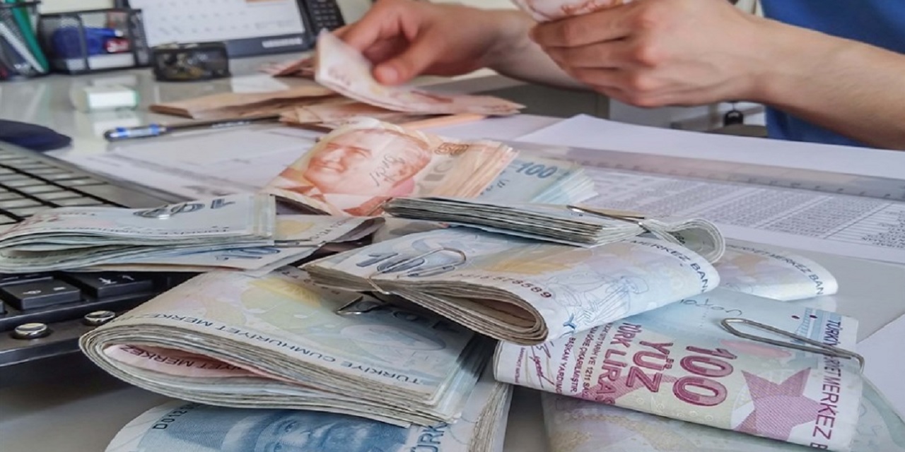SSK, Bağ-Kur ve tüm emekliler büyük müjde! 1 maaş ikramiye verilecek...