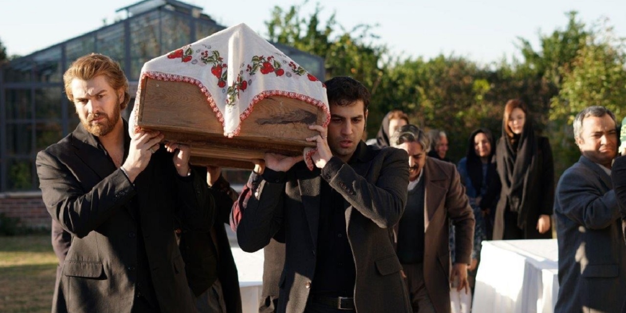 Bir Zamanlar Çukurova dizisinde Saniye'sinin neden diziden ayrıldığı ortaya çıktı! Selin Yeninci, sosyal medya hesabından olanları bir bir açıkladı...