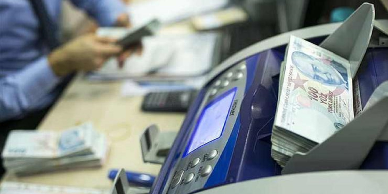Hükümetten 3600 ek gösterge için son dakika açıklaması geldi! Emekli aylıklarına ve emekli ikramiyelerine ve memur maaşlarına büyük zam resmen duyuruldu