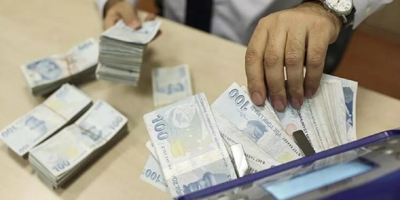 Emekli maaşını o bankadan alanlar dikkat! Maaşınıza ek 1.000 TL paralar 3 gün içinde hesaplarınıza yatıyor