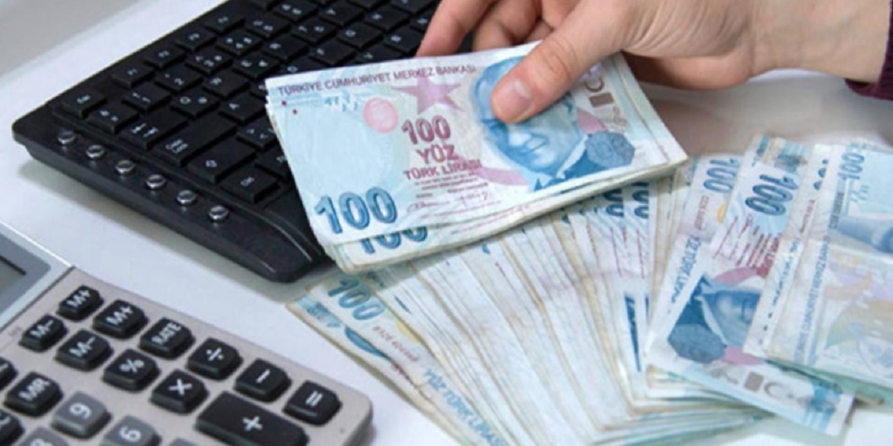 SSK, Bağkur ve memur emeklisine büyük müjde! 3300 TL ikramiye ödemesi yapılacak