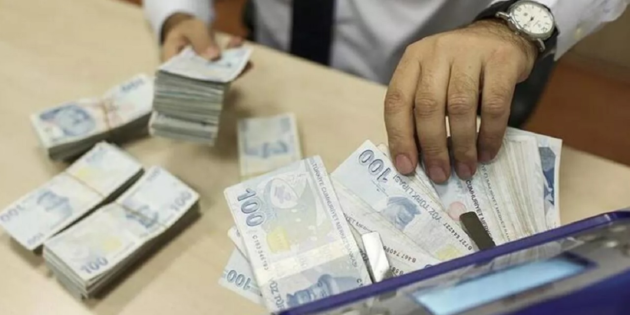 32 Günlük Vadeli Mevduat Faizi Uçtu! Parayı Bankaya Faize Yatır 5.112 TL Cebine Koy! Bu bankalar yüzde 20 üzerinde veriyor