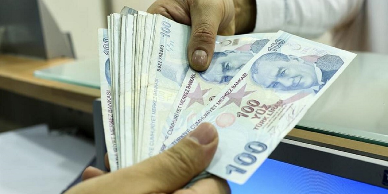 Son dakika haberleri: 1 günlük borçlanmayla 1 yıl erken emeklilik! SGK'dan 4 bin 500 lirası alacaksınız