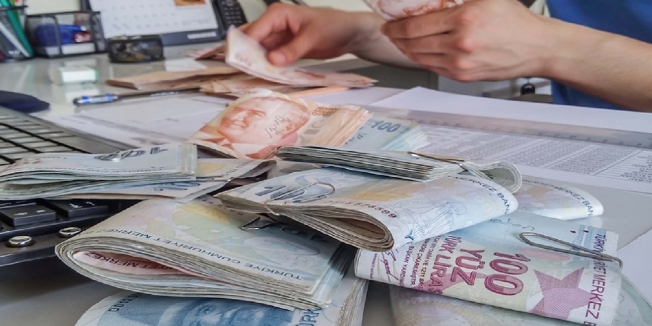 Emekliye sabah saatlerinde 1.250 lira ek zam haberi verildi! Tarih belli oldu