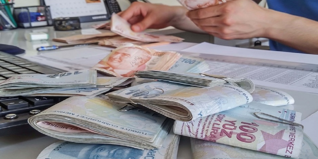 Yapı Kredi Bankası Resmen Açıkladı!, Hesaplarınızı Kontrol Edin 10.000 TL Yatmış Olabilir! Hesabınız Yoksa Hemen Başvurun 10.000 TL Cebinize Koyun...
