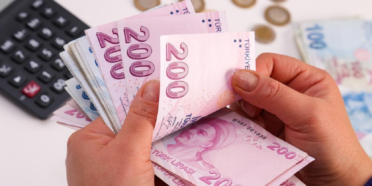 3 Bankadan Müjdeli Haber Geldi! Kamu çalışanına, emekliye, asgari ücretliye anında 40.00050.000 TL kredi veriliyor!