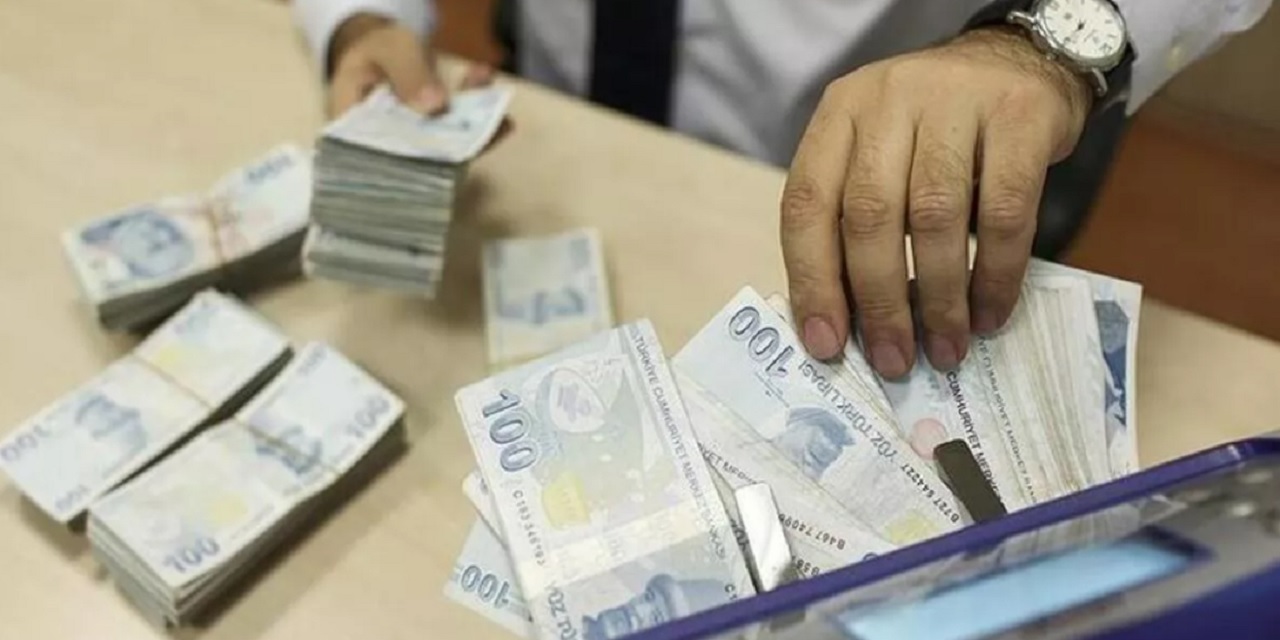 Dikkat Cuma kapanışında Faiz şaha kalktı! 32 günlük vadeli mevduat hesabı faiz oranları katlanıyor! Aylık paranızdan 2.561 TL faiz net kazanç elde edeceksiniz