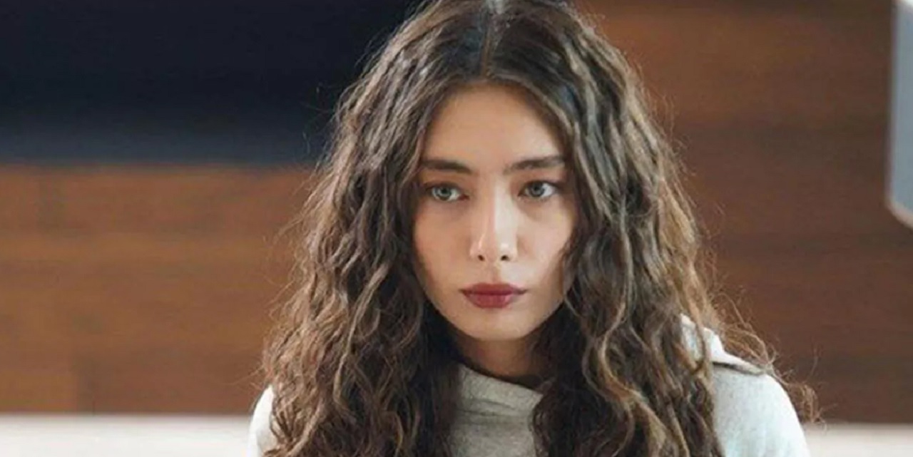 Sefirin Kızı Neslihan Atagül ekranlara dönüyor! Star TV ile imzalar atıldı anlaşma sağlandı