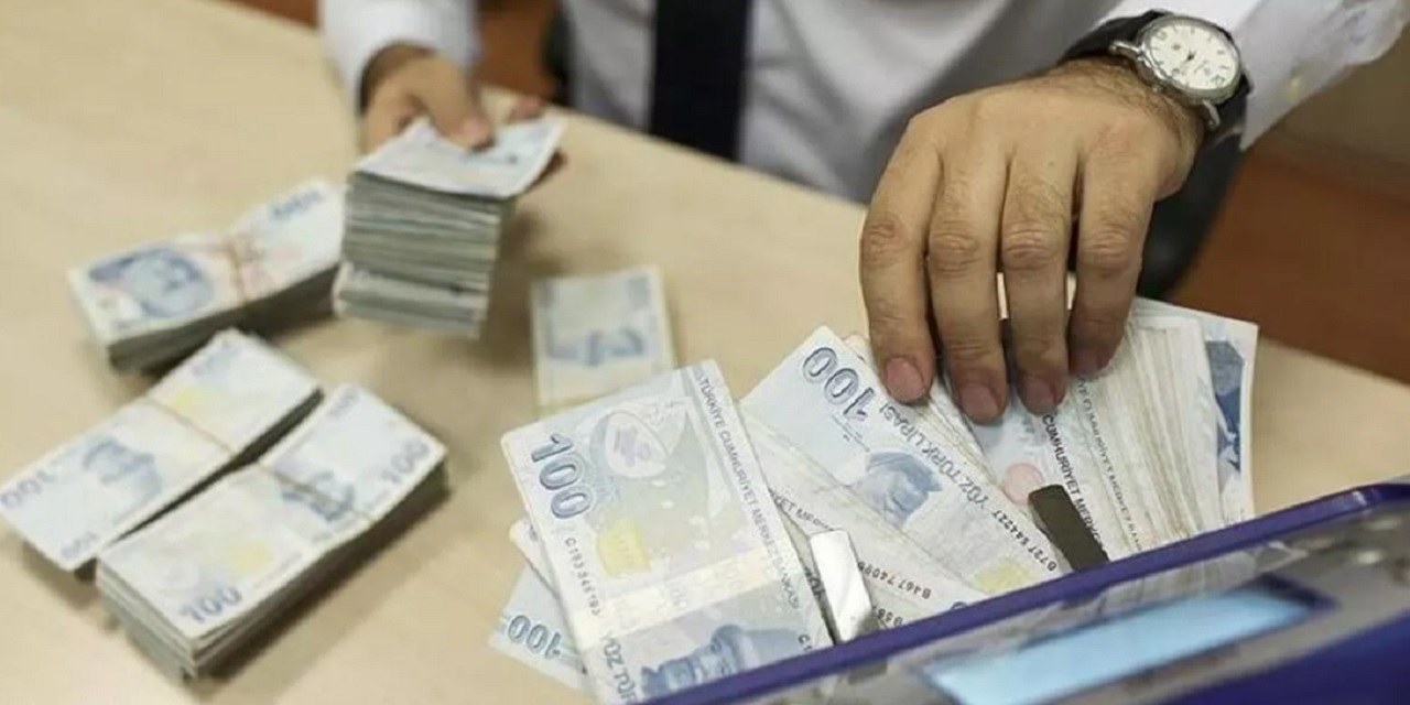Sabah saatlerinde gelen habere göre SSK, SGK ya da Bağ-Kur emeklisine güzel haber! Nisan ayında 3.311 lira ödeme kesinleşti...