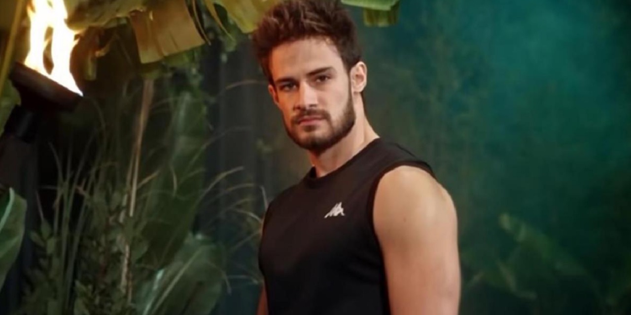 Survivor adası aşk adasına döndü! Batuhan gönlünü başka yarışmacıya kaptırdı